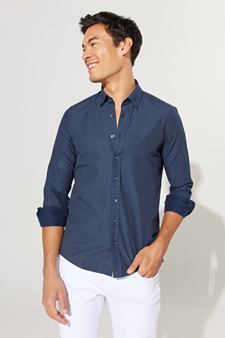Slim Fit Dar Kesim Düğmeli Yaka Baskılı Lacivert Gömlek resmi