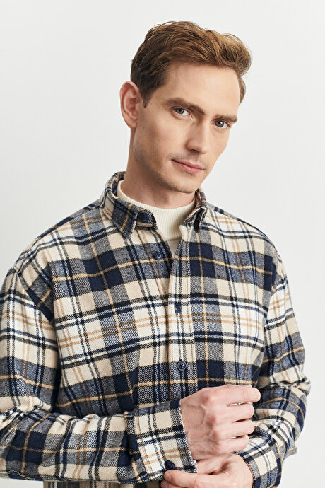 Oversize Bol Kesim Düğmeli Yaka Ekose Desenli Oduncu Kışlık Lacivert-Bej Gömlek Ceket resmi