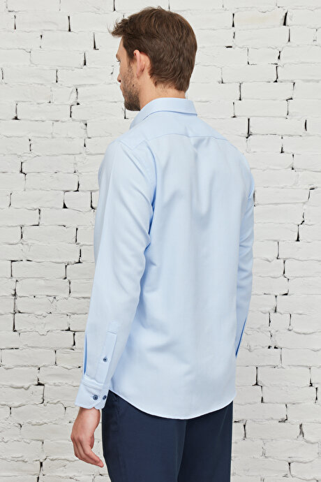 Comfort Fit Geniş Kesim Klasik Yaka Pamuklu Armürlü Açık Mavi Gömlek resmi