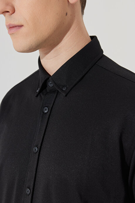 Comfort Fit Rahat Kesim Düğmeli Yaka Pamuklu Siyah Gömlek resmi