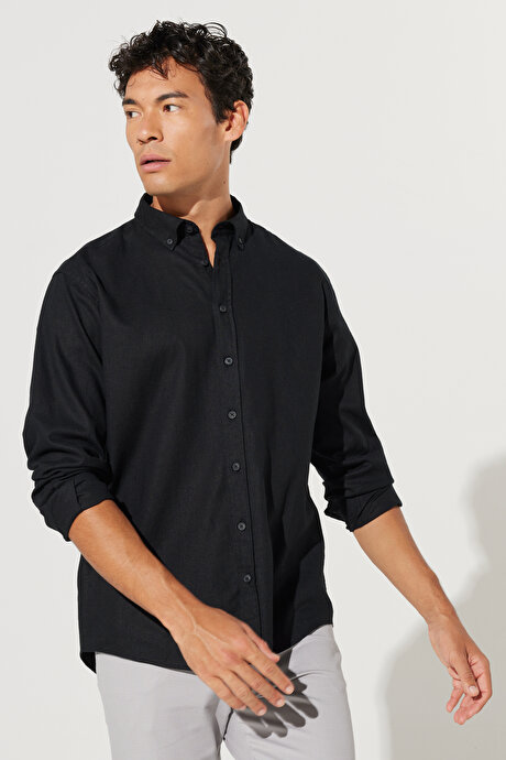 Comfort Fit Rahat Kesim Düğmeli Yaka Keten Siyah Gömlek resmi