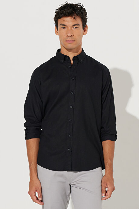 Comfort Fit Rahat Kesim Düğmeli Yaka Keten Siyah Gömlek resmi