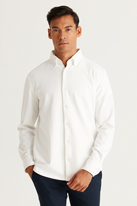 Slim Fit Dar Kesim Düğmeli Yaka Pamuklu Beyaz Gömlek resmi