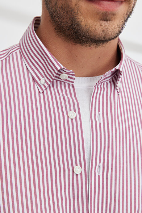 Slim Fit Dar Kesim Düğmeli Yaka Pamuklu Çizgili Beyaz-Bordo Gömlek resmi