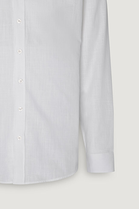Comfort Fit Rahat Kesim Gizli Düğme Yaka %100 Pamuk Flamlı Beyaz Gömlek resmi