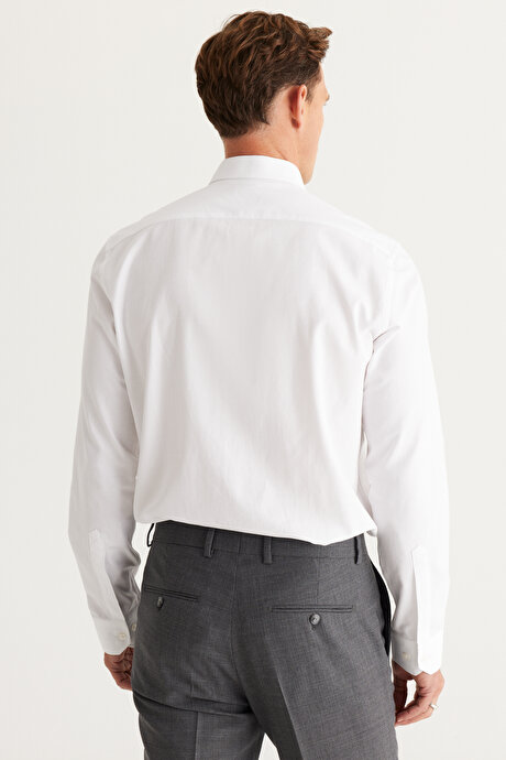 Slim Fit Dar Kesim %100 Pamuk Klasik Yaka Beyaz Gömlek resmi