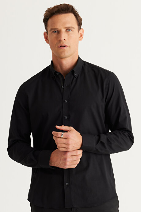 Slim Fit Dar Kesim Düğmeli Yaka Pamuklu Siyah Gömlek resmi