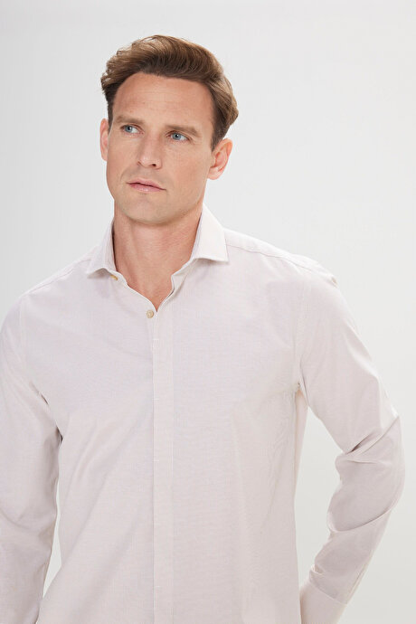 Slim Fit Dar Kesim Klasik Yaka Pamuklu Armürlü Beyaz-Vizon Gömlek resmi