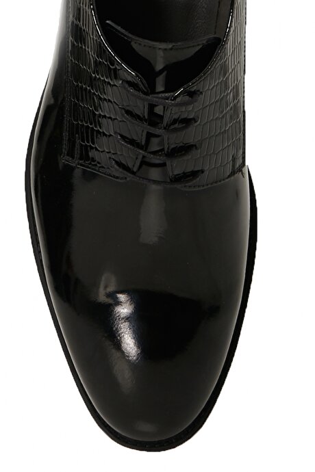 Bağcıklı Deri Klasik Rugan Siyah Ayakkabı resmi