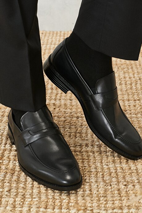 Klasik Siyah Ayakkabı resmi