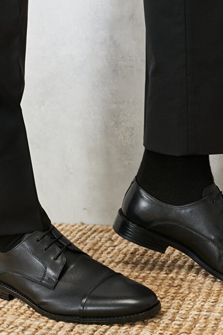Klasik Deri Siyah Ayakkabı resmi