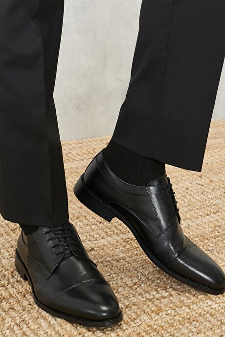 Klasik Deri Siyah Ayakkabı resmi