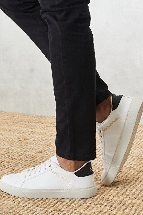Sneaker Beyaz Ayakkabı resmi