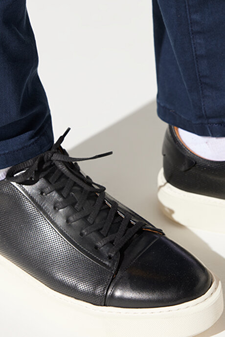%100 Deri Sneaker Siyah Ayakkabı resmi