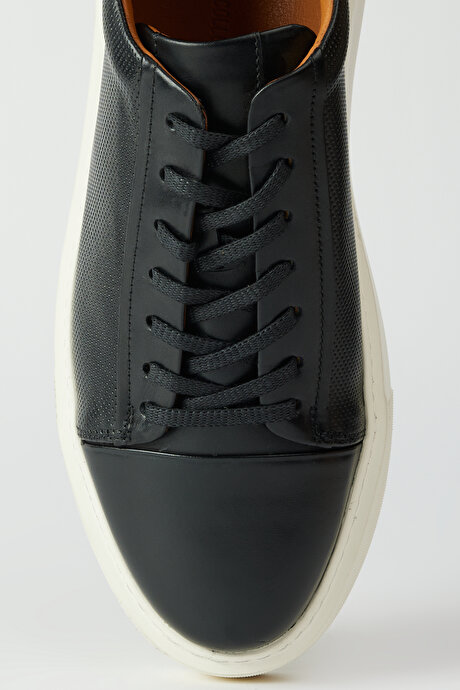 %100 Deri Sneaker Siyah Ayakkabı resmi