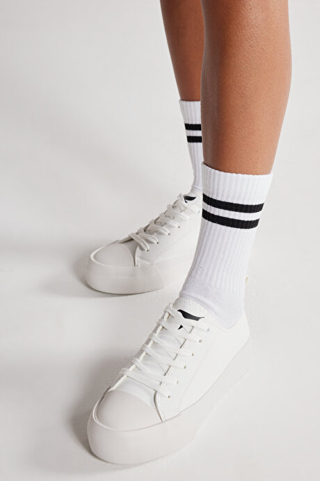 Desensiz Sneaker Beyaz Ayakkabı resmi