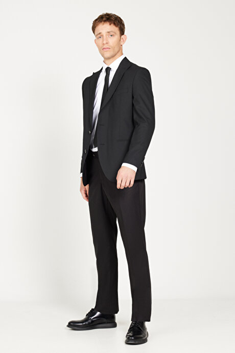 Ekstra Slim Fit Dar Kesim Kırlangıç Yaka Siyah Takım Elbise resmi