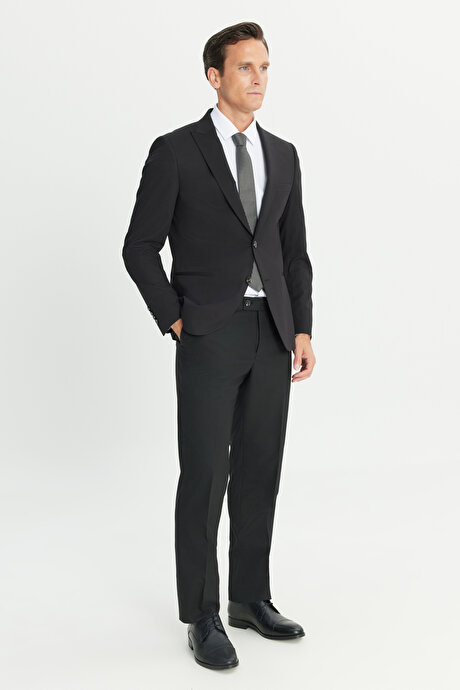 Ekstra Slim Fit Dar Kesim Kırlangıç Yaka Siyah Takım Elbise resmi