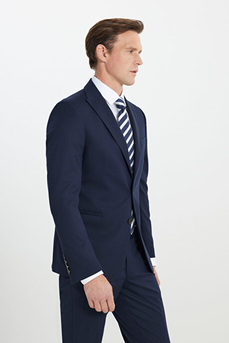 Ekstra Slim Fit Dar Kesim Kırlangıç Yaka Lacivert Takım Elbise resmi