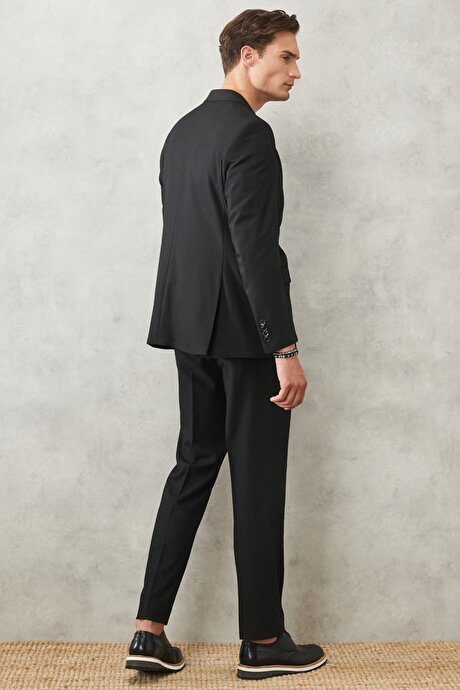 Regular Fit Normal Kesim Mono Yaka Siyah Takım Elbise resmi