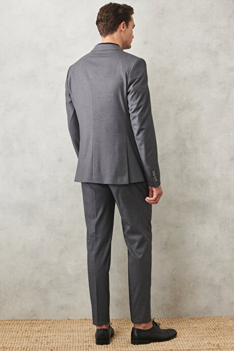 Regular Fit Geniş Kesim Mono Yaka Armürlü Gri Takım Elbise resmi