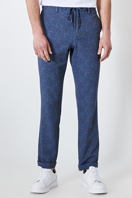 Slim Fit Dar Kesim Mono Yaka Armürlü Lacivert-Beyaz Takım Elbise resmi