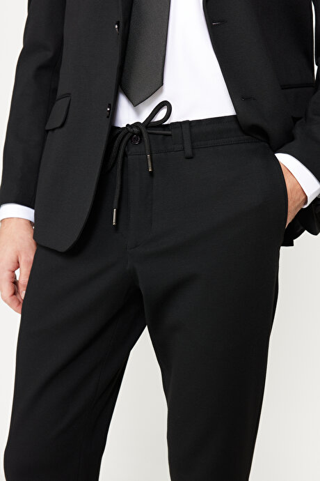 Slim Fit Dar Kesim Kırlangıç Yaka Desenli Siyah Takım Elbise resmi