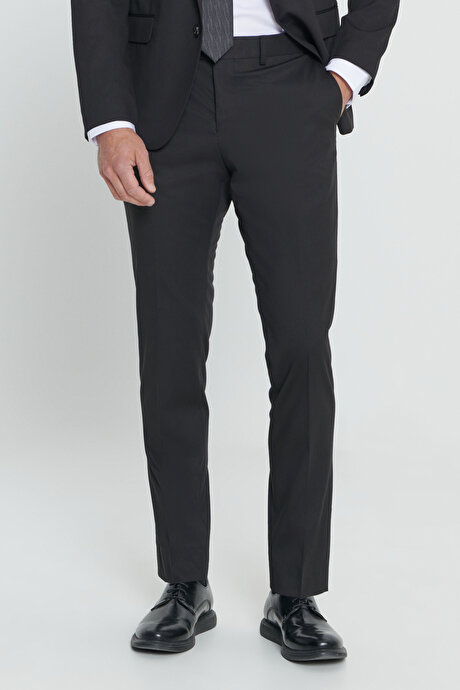 Slim Fit Dar Kesim Mono Yaka Siyah Takım Elbise resmi