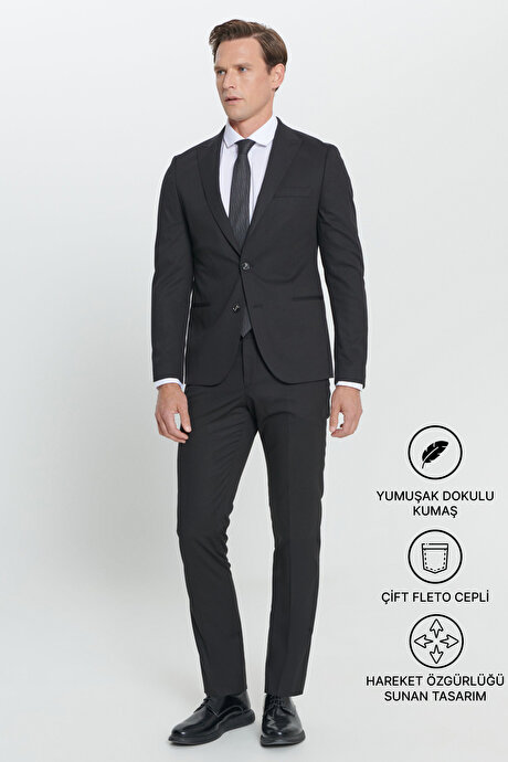 Ekstra Slim Fit Dar Kesim Kırlangıç Yaka Siyah Takım Elbise resmi
