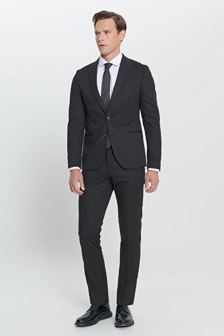 Ekstra Slim Fit Dar Kesim Kırlangıç Yaka Siyah Takım Elbise resmi