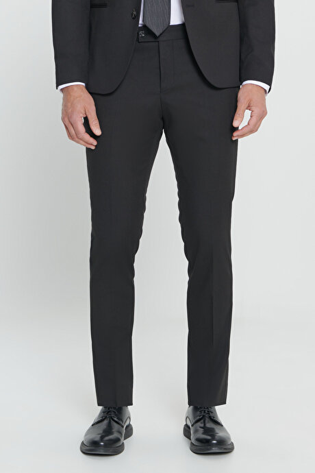 Ekstra Slim Fit Dar Kesim Kırlangıç Yaka Siyah Takım Elbise resmi