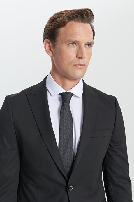 Ekstra Slim Fit Dar Kesim Kırlangıç Yaka Siyah Takım Elbise resmi