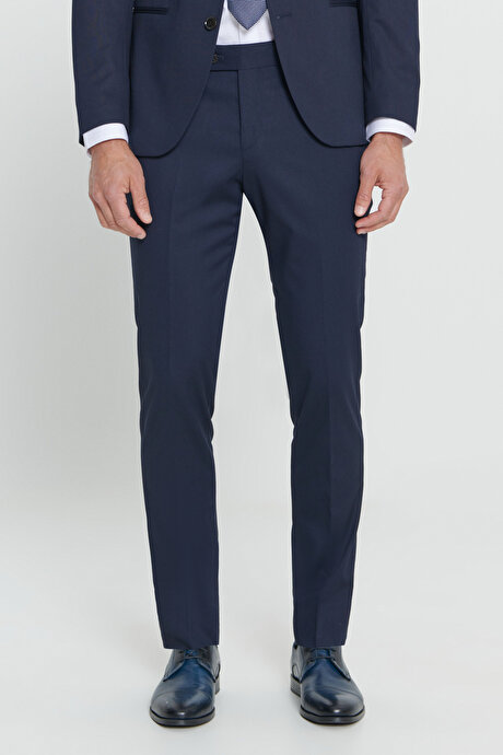 Ekstra Slim Fit Dar Kesim Kırlangıç Yaka Lacivert Takım Elbise resmi