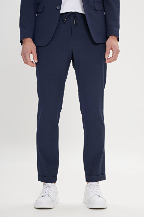 Slim Fit Dar Kesim Kırlangıç Yaka Desenli Lacivert Takım Elbise resmi