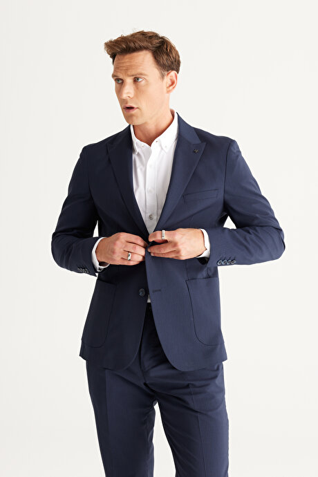 Slim Fit Dar Kesim Kırlangıç Yaka Çizgili Lacivert Takım Elbise resmi