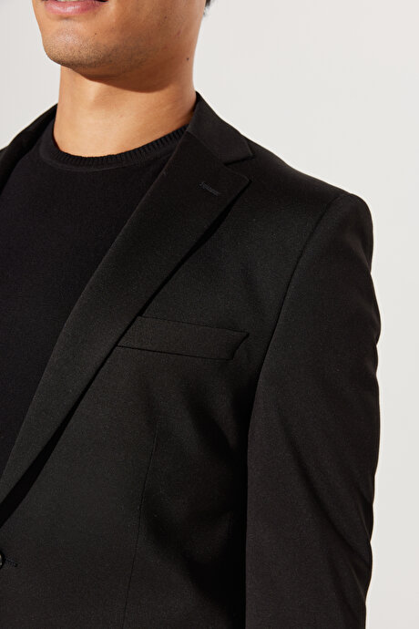 Slim Fit Dar Kesim Mono Yaka Siyah Takım Elbise resmi