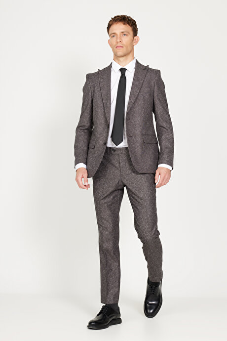 Ekstra Slim Fit Dar Kesim Kırlangıç Yaka Tweet Desenli Kahverengi Takım Elbise resmi