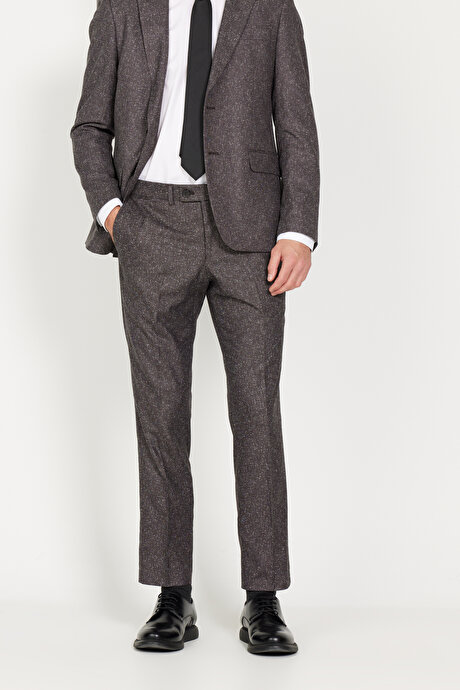 Ekstra Slim Fit Dar Kesim Kırlangıç Yaka Tweet Desenli Kahverengi Takım Elbise resmi