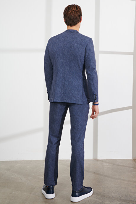 Slim Fit Dar Kesim Mono Yaka Seyahat Çantalı Desenli Lacivert-Beyaz Takım Elbise resmi