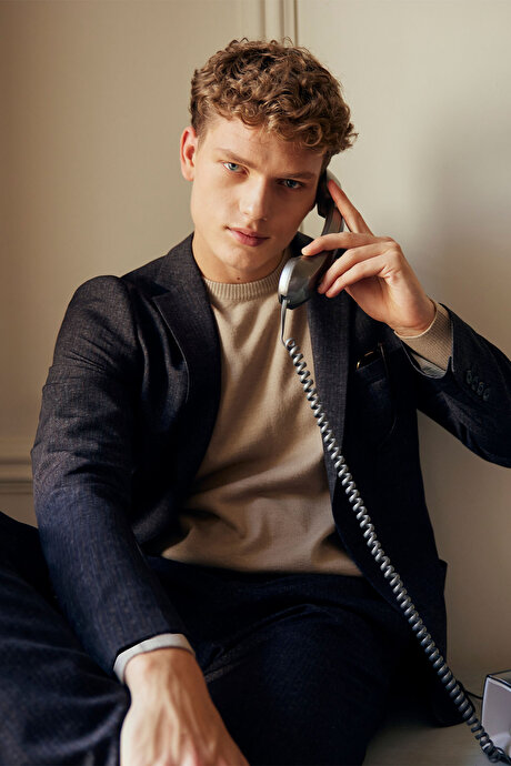 Slim Fit Dar Kesim Kırlangıç Yaka Desenli Lacivert Takım Elbise resmi