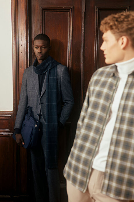 Slim Fit Dar Kesim Kırlangıç Yaka Desenli Lacivert Takım Elbise resmi