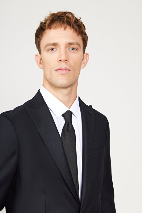 Ekstra Slim Fit Dar Kesim Kırlangıç Yaka Lacivert Takım Elbise resmi