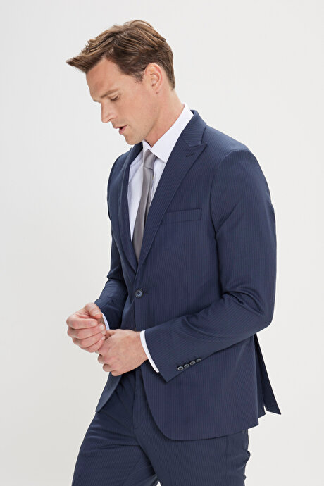 Slim Fit Dar Kesim Kırlangıç Yaka Çizgili Lacivert-Gri Takım Elbise resmi