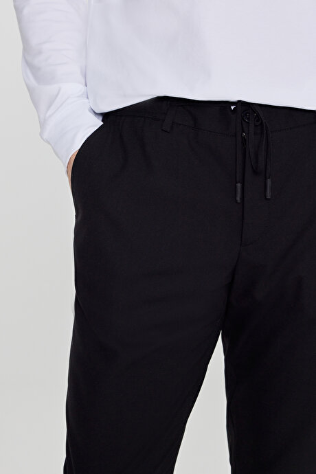 Slim Fit Dar Kesim Yünlü Yan Cepli Siyah Pantolon resmi