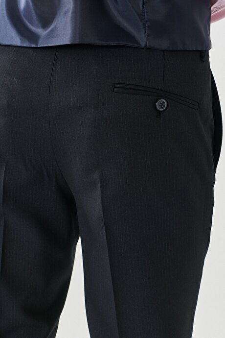 Ekstra Slim Fit Dar Kesim Kırlangıç Yaka Çizgili Siyah-Gri Yelekli Takım Elbise resmi