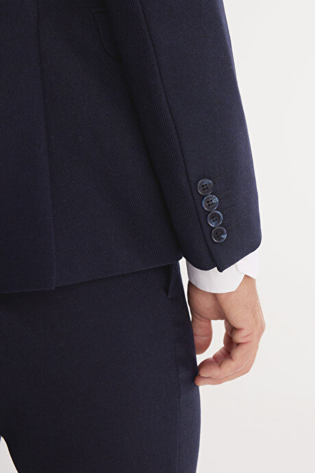 Slim Fit Dar Kesim Kırlangıç Yaka Desenli Lacivert Yelekli Takım Elbise resmi