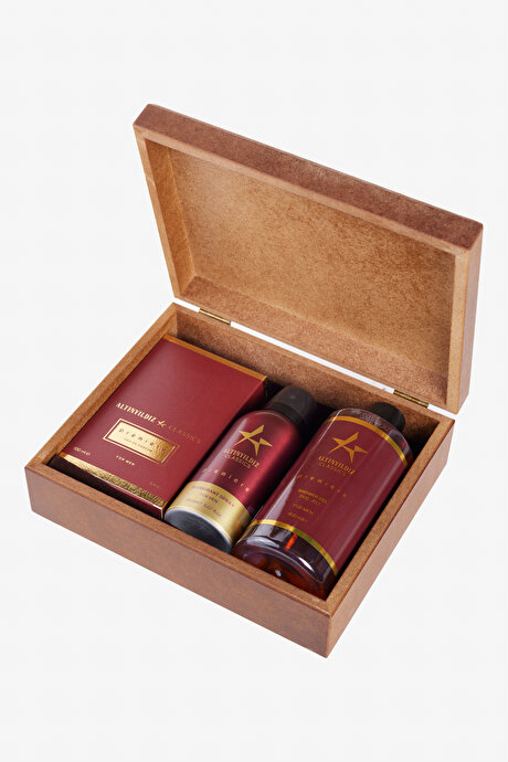 EDP Premiere Parfüm(100 ML)-Deodorant (150 ML)-Duş Jeli (400 ML)Aksesuar Bordo Set resmi