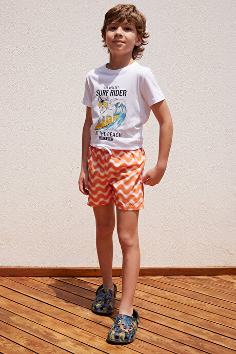 Standart Fit Normal Kesim Desenli Cepli Çocuk Beyaz-Turuncu Mayo Deniz Şortu resmi