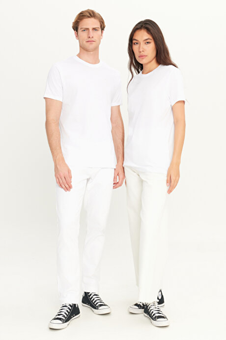 Slim Fit Dar Kesim Bisiklet Yaka %100 Pamuk Kısa Kollu Beyaz Tişört resmi