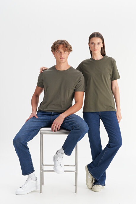 Slim Fit Dar Kesim Bisiklet Yaka %100 Pamuk Kısa Kollu Haki Tişört resmi